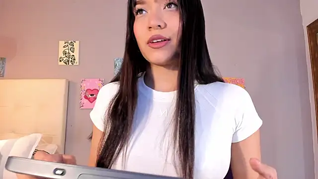 Maia W10 online show from 06.28.26