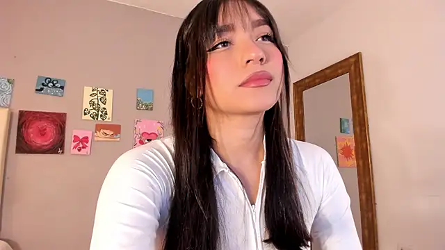 Maia W10 online show from 07.18.26