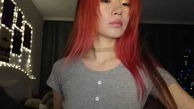 Snapshot of E_v_E_ chatting on 01.07.25 E v E online show from 01.07.25