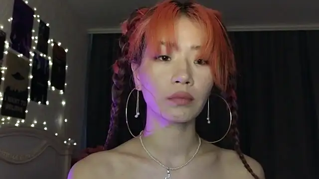 Snapshot of E_v_E_ chatting on 01.17.25 E v E online show from 01.17.25