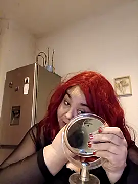 Snapshot of Niny84 chatting on 01.12.25 Niny84 online show from 01.12.25
