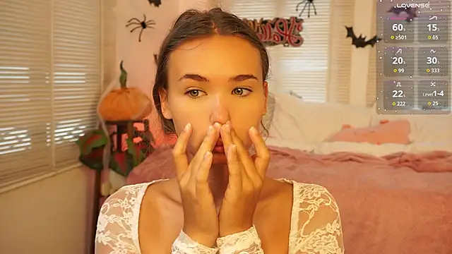 lexicoyy  online show from 11.02.25