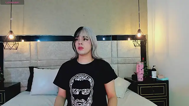 JustinePerry online show from 11.24.25