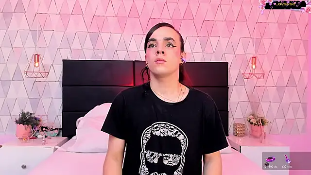 JustinePerry online show from 05.07.26