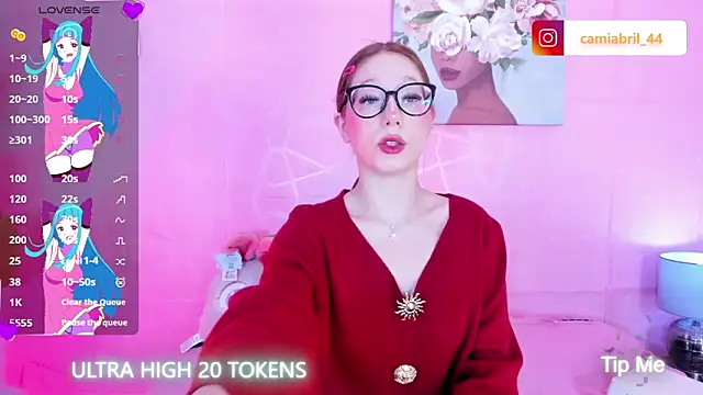 Snapshot of Trixiroy chatting on 05.17.26 Trixiroy online show from 05.17.26