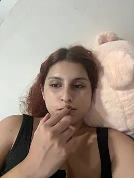 Snapshot of Luu_Princess chatting on 03.23.25 Luu Princess online show from 03.23.25