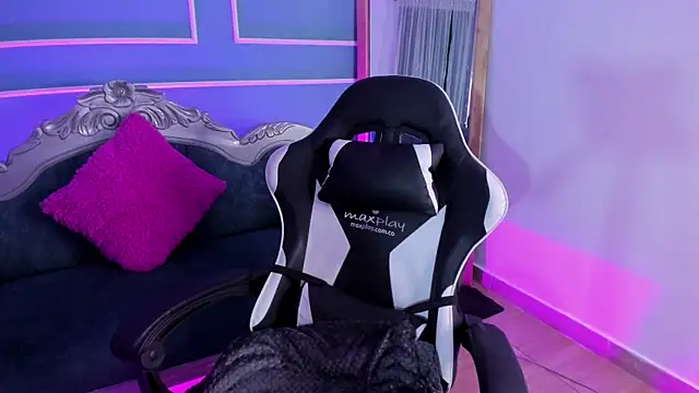 Red star8 online show from 11.07.25