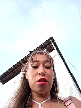 Snapshot of samy-blonde chatting on 01.06.25 samy-blonde online show from 01.06.25