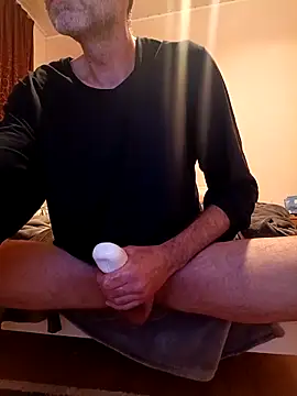 BesterJunge45 online show from 11.30.25