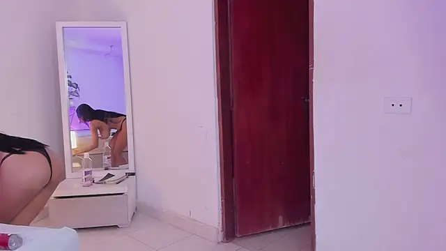 Alhana pulido online show from 12.28.24