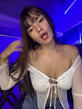 Snapshot of angel_natural chatting on 03.07.25 angel natural online show from 03.07.25