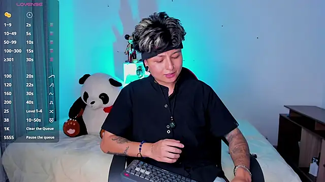 ZuryRamirez  online show from 05.24.26