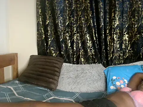 Snapshot of Sexxy_prity25 chatting on 11.22.25 Sexxy prity25 online show from 11.22.25