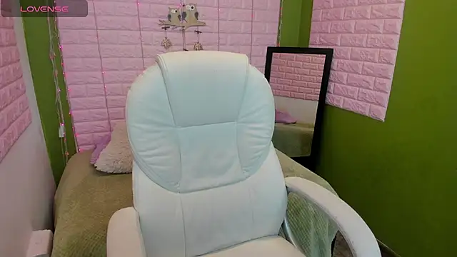 Bonnieshyy online show from 01.11.25