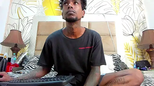 Snapshot of hot_ebanospicy chatting on 02.01.25 hot ebanospicy online show from 02.01.25