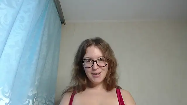 Snapshot of Ari_Storm chatting on 12.20.24 Ari Storm online show from 12.20.24