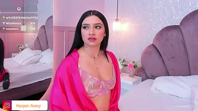 Snapshot of Harper-Avary chatting on 02.22.25 Harper-Avary online show from 02.22.25