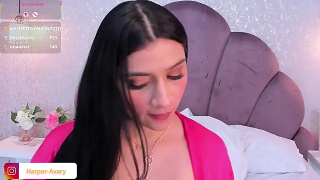 Snapshot of Harper-Avary chatting on 02.22.25 Harper-Avary online show from 02.22.25