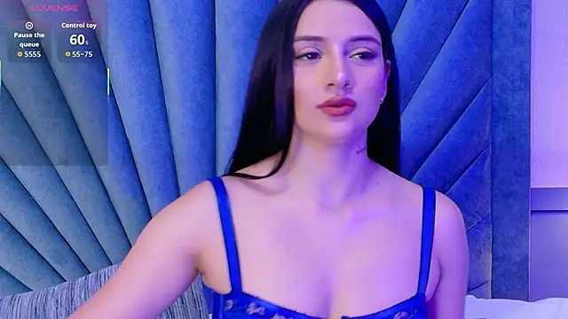 Snapshot of Harper-Avary chatting on 11.06.25 Harper-Avary online show from 11.06.25