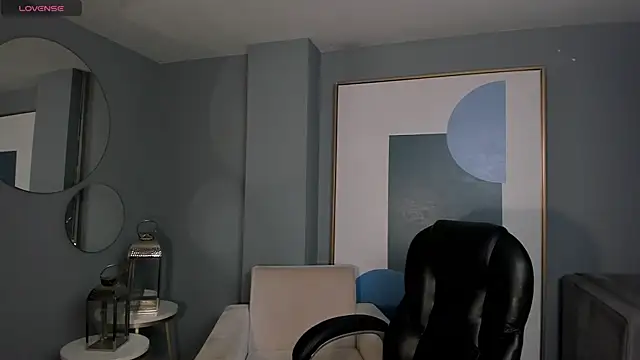 Snapshot of GabriellaLee chatting on 06.18.26 GabriellaLee online show from 06.18.26