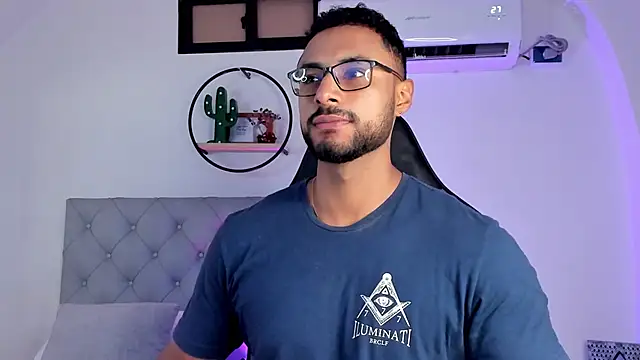 LiamGarcia1 online show from 02.27.25