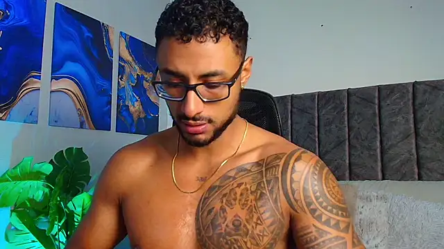 LiamGarcia1 online show from 09.19.25