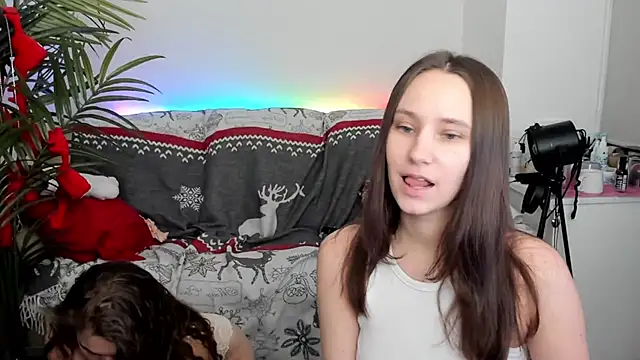Snapshot of HotCaramellsTV chatting on 12.21.24 HotCaramellsTV online show from 12.21.24
