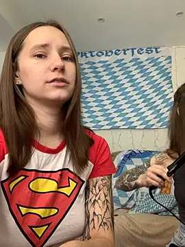 Snapshot of HotCaramellsTV chatting on 10.01.25 HotCaramellsTV online show from 10.01.25