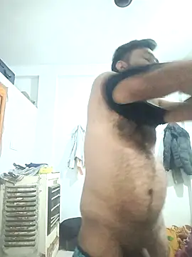 Snapshot of pintuS40 chatting on 02.04.25 pintuS40 online show from 02.04.25