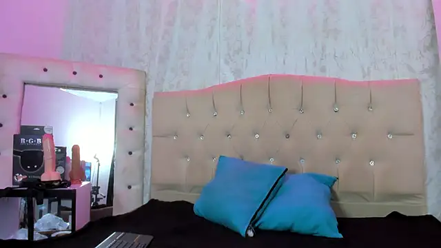 nova sex01 online show from 11.18.25