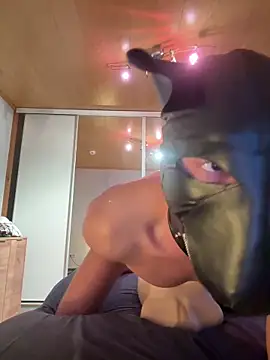 Snapshot of PlayDog123 chatting on 09.25.25 PlayDog123 online show from 09.25.25