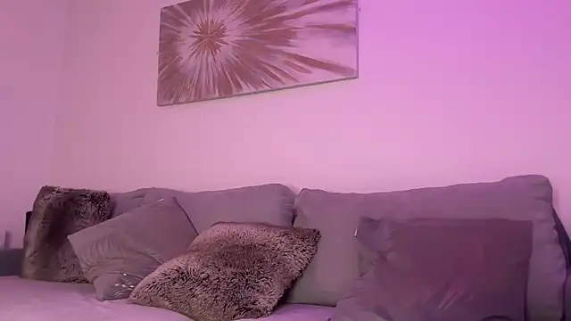 Snapshot of Serena_4you chatting on 12.17.25 Serena 4you online show from 12.17.25