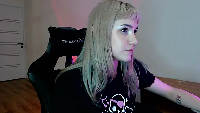 Princess Shy    online show from 02.21.25