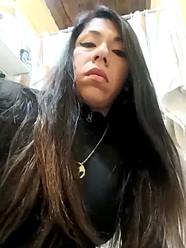 Karenn12 online show from 11.16.25