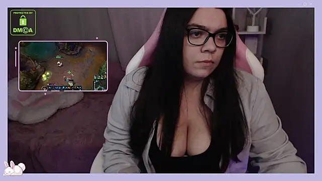 Snapshot of dream_swan chatting on 02.09.25 dream swan online show from 02.09.25