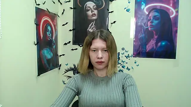 Snapshot of StellaCRL chatting on 03.08.25 StellaCRL online show from 03.08.25