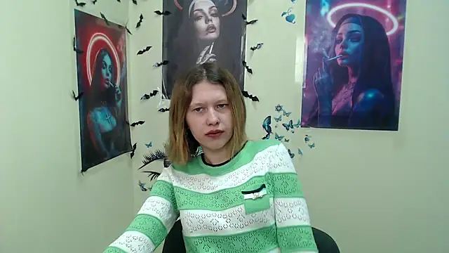 Snapshot of StellaCRL chatting on 03.10.25 StellaCRL online show from 03.10.25