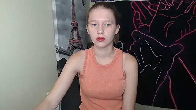 Snapshot of StellaCRL chatting on 09.19.25 StellaCRL online show from 09.19.25