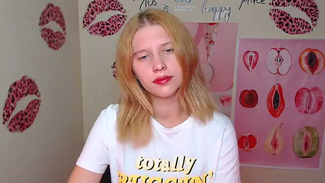 Snapshot of StellaCRL chatting on 09.20.25 StellaCRL online show from 09.20.25