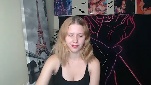 Snapshot of StellaCRL chatting on 10.17.25 StellaCRL online show from 10.17.25