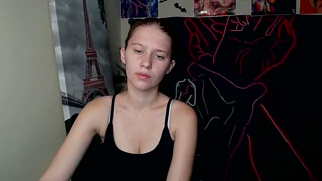 Snapshot of StellaCRL chatting on 10.18.25 StellaCRL online show from 10.18.25