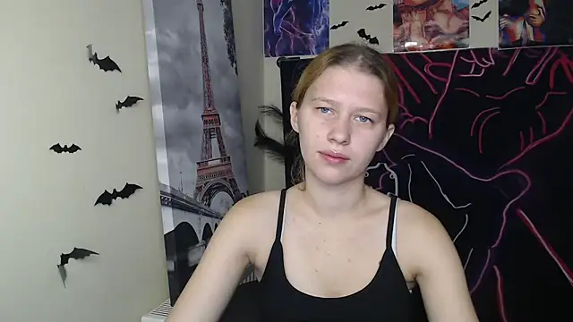 Snapshot of StellaCRL chatting on 10.29.25 StellaCRL online show from 10.29.25