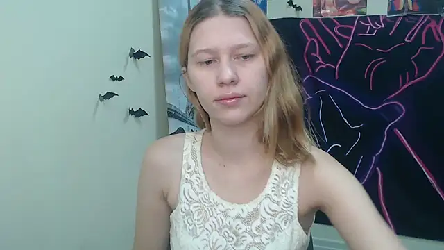 Snapshot of StellaCRL chatting on 11.19.25 StellaCRL online show from 11.19.25