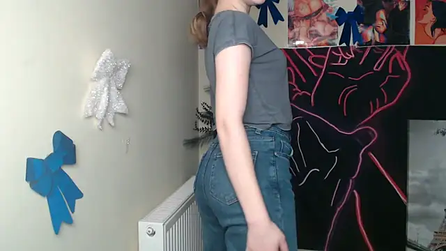 Snapshot of StellaCRL chatting on 02.22.26 StellaCRL online show from 02.22.26