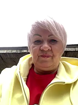 Laura Millf online show from 04.22.26