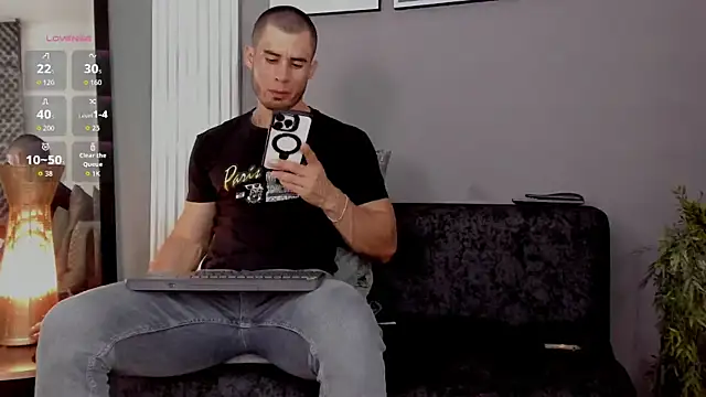Snapshot of thomas_eliotts chatting on 07.30.26 thomas eliotts online show from 07.30.26