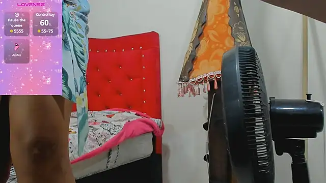 Snapshot of sharoncute1 chatting on 01.16.25 sharoncute1 online show from 01.16.25