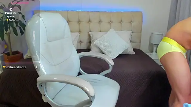 Damian23   online show from 03.19.25