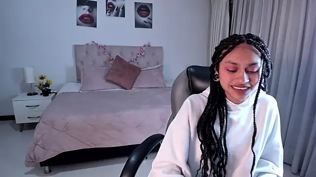Snapshot of Kat_cute_ chatting on 01.24.25 Kat cute  online show from 01.24.25
