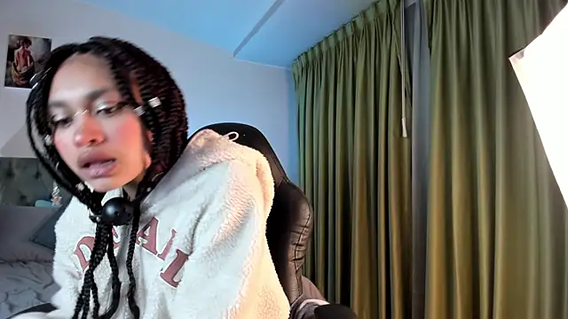 Snapshot of Kat_cute_ chatting on 01.29.25 Kat cute  online show from 01.29.25